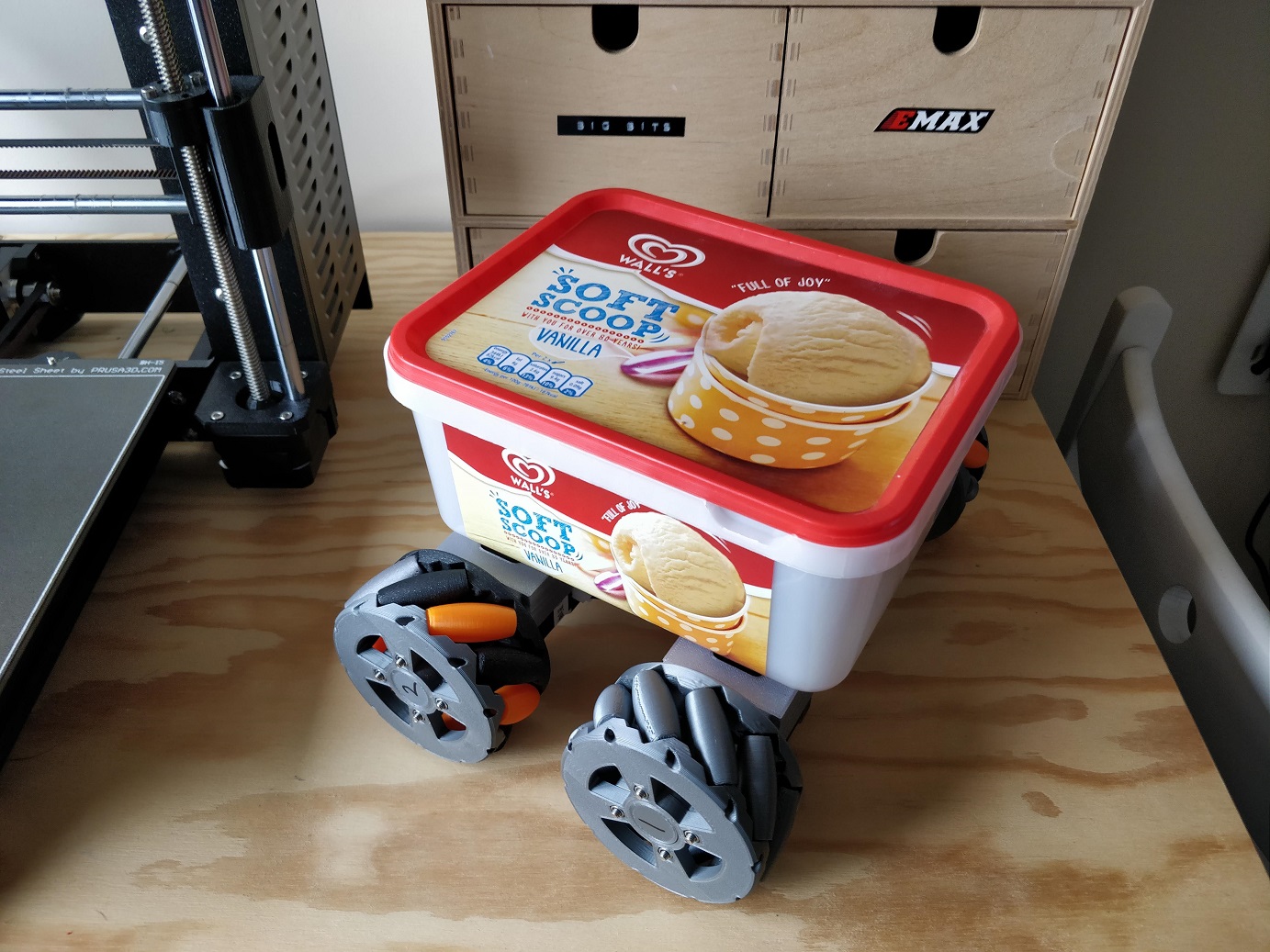 Mecanum Wheel Ice Cream Tub Rover